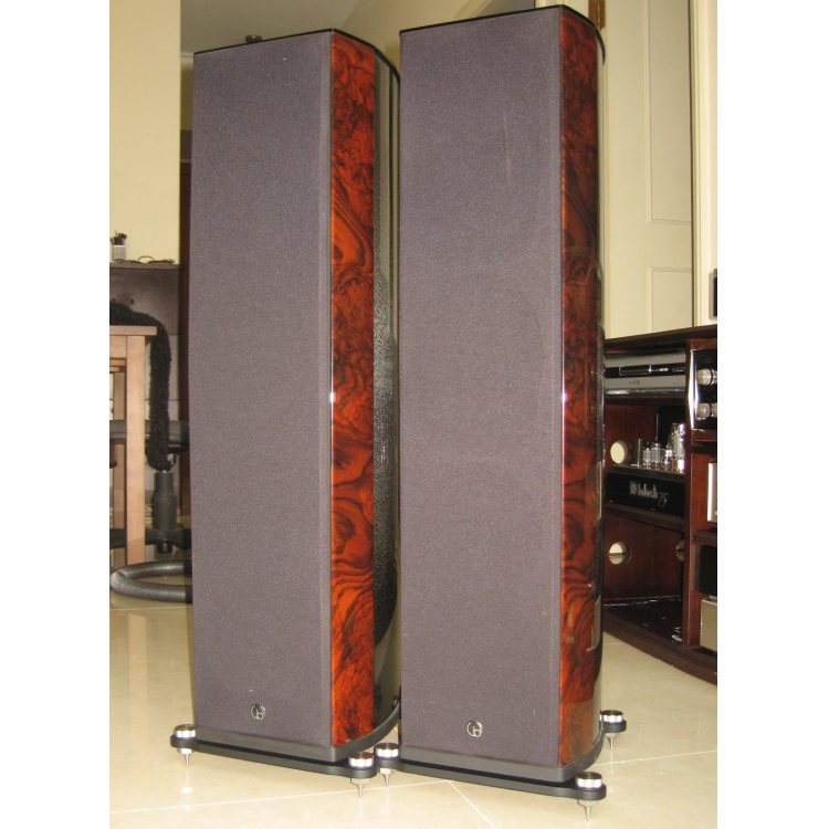Wilson Benesch Curve Long Speaker 直立式落地型 揚聲器 喇叭