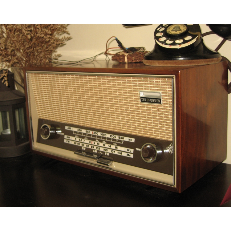 TELEFUNKEN 德律風根 Jubilate 105 膽/真空管收音機FM、AM、SW播放功能