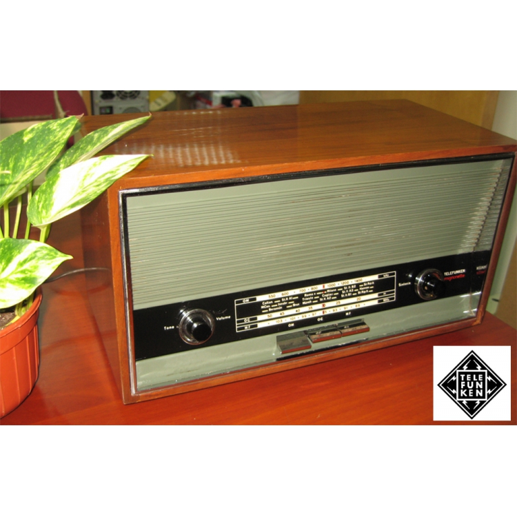 TELEFUNKEN 德律風根 Mignonette R532 膽/真空管收音機FM、AM、SW播放功能